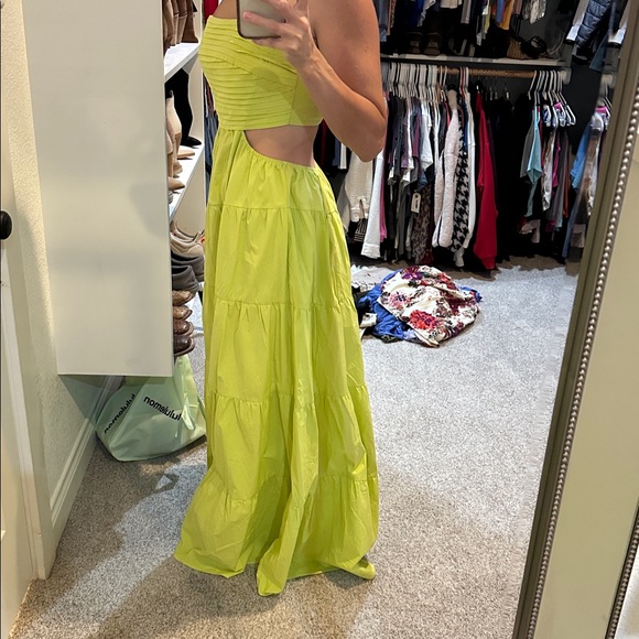 Lime Cutout Maxi Dress - Picture 2 of 9